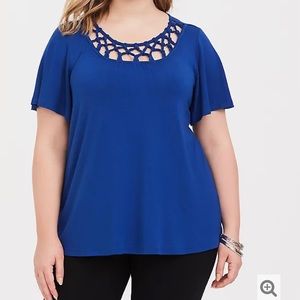 SUPER SOFT BLUE MACRAME TEE